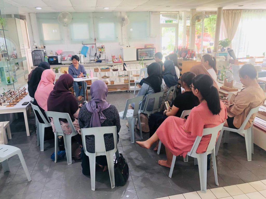 photo_6165970271681493542_y